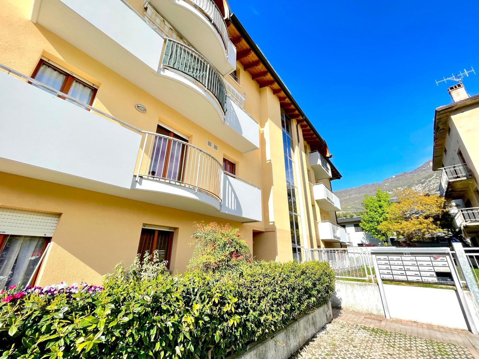Casa Segantini - Relax Apartment 2 Арко Экстерьер фото